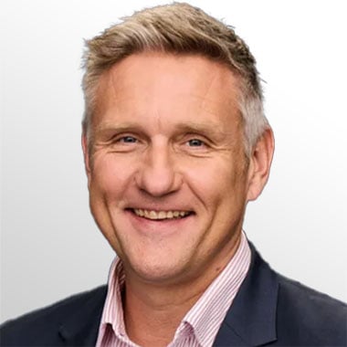 Simon Hobbs